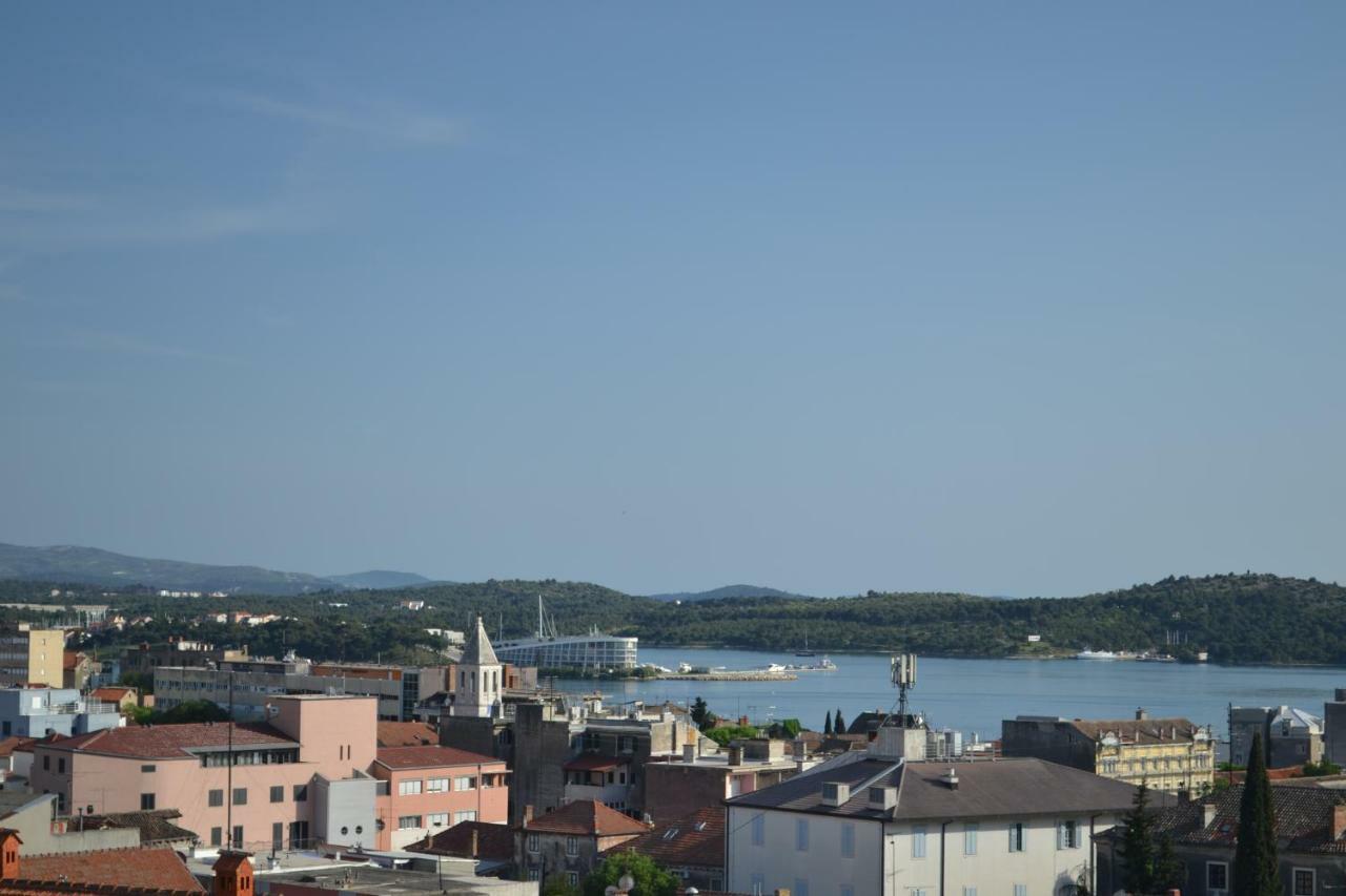 Apartman Bebe In Old Town- With Free Parking Шибеник Экстерьер фото
